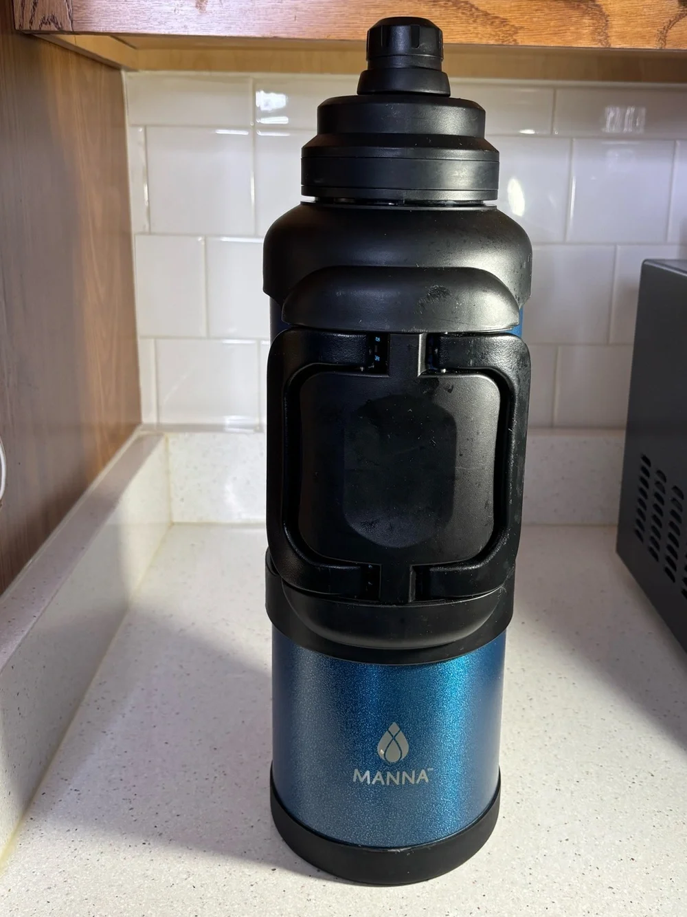 Manna Blue Insulated 1.05- Gallon Stainless Steel Insulated Water Jug